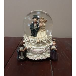 Vintage Yesterdays Child Bride and Groom Musical Water Globe